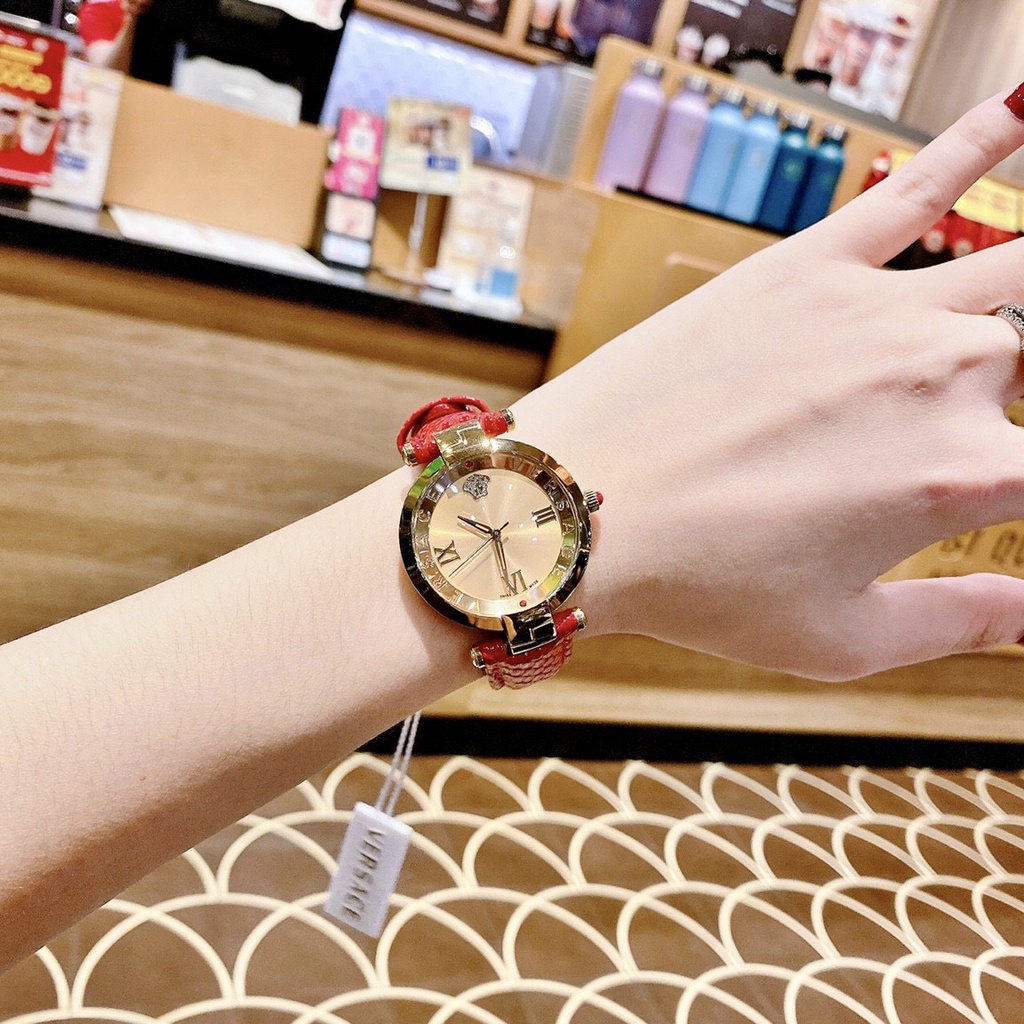 Đồng Hồ Versace Nữ Mã Đẳng Cấp Quý Phái mặt tròn dây da siz 35mm