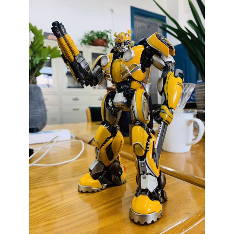 ( Hàng có sẵn) Mô hình Transformers Bumblebee 5U DLX cao cấp