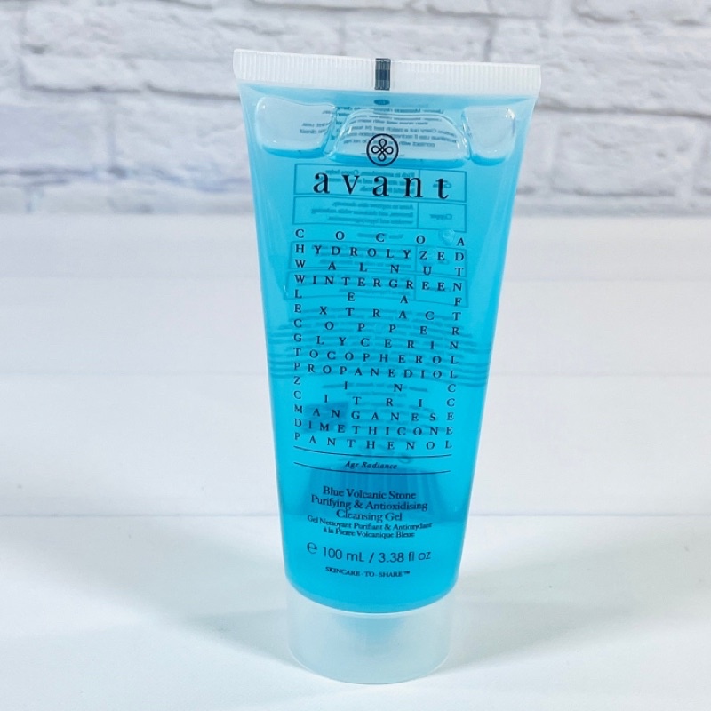 Sữa rửa mặt làm sạch da từ khoáng núi lửa Avant Blue Volcanic Stone Purifying & Antioxidising Cleansing Gel