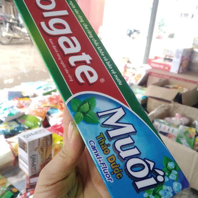 Kem đánh răng Colgate muối 225g