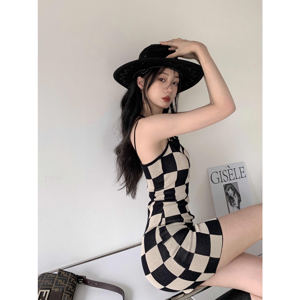 đầm họa tiết kẻ caro hợp thời trang trẻ trung cho nữ