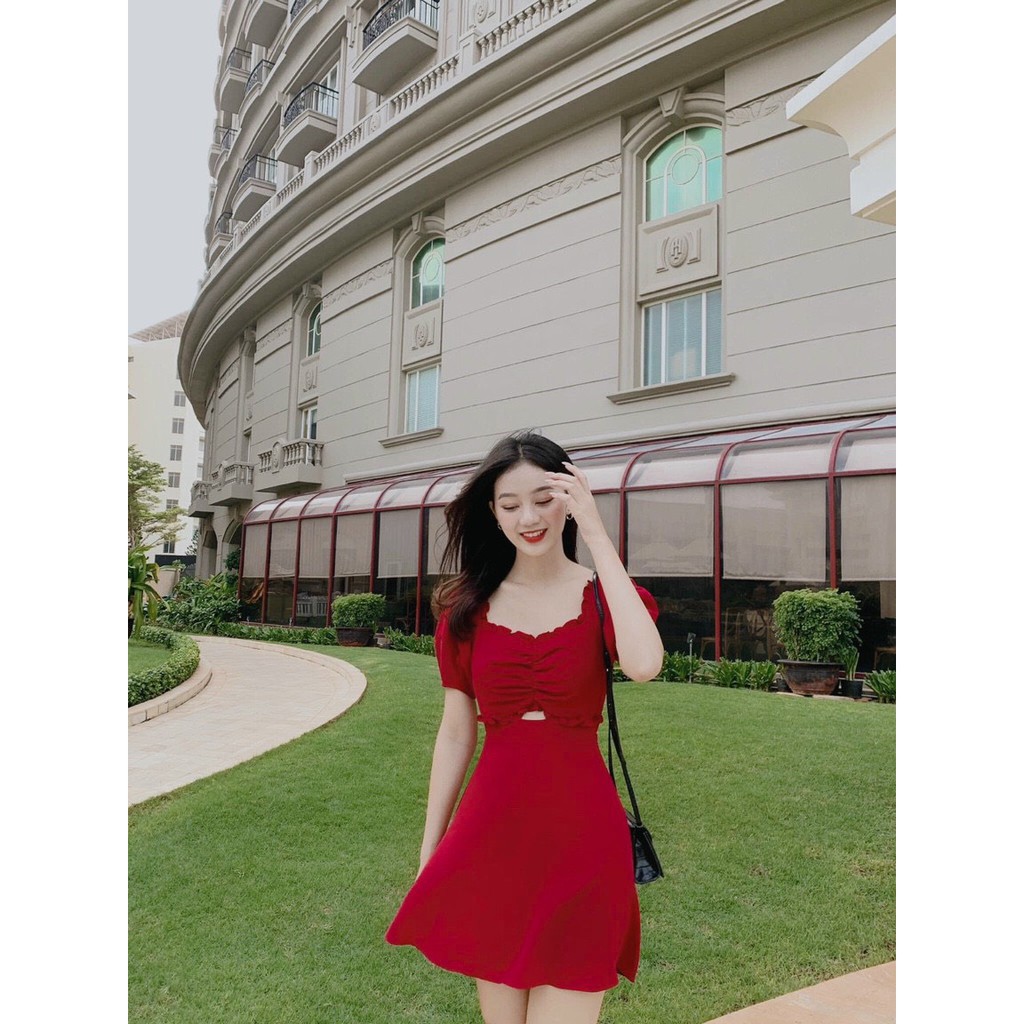 [Mã SKAMA06 giảm 8% tối đa 50K đơn 250K] Đầm Cut Out Nhún Ngực Cực xinh | BigBuy360 - bigbuy360.vn