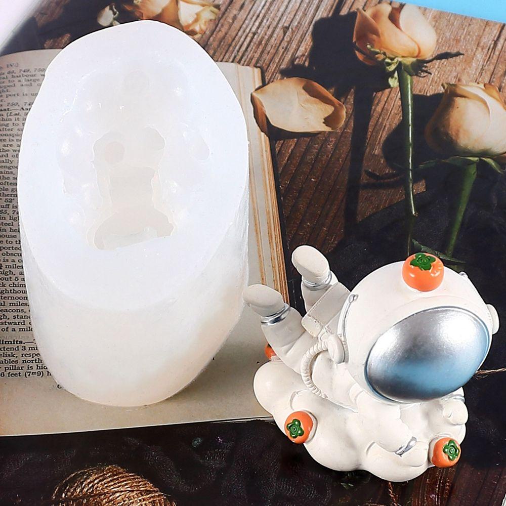 1 Khuôn Silicone Làm Bánh Hình Phi Hành Gia 3D DIY