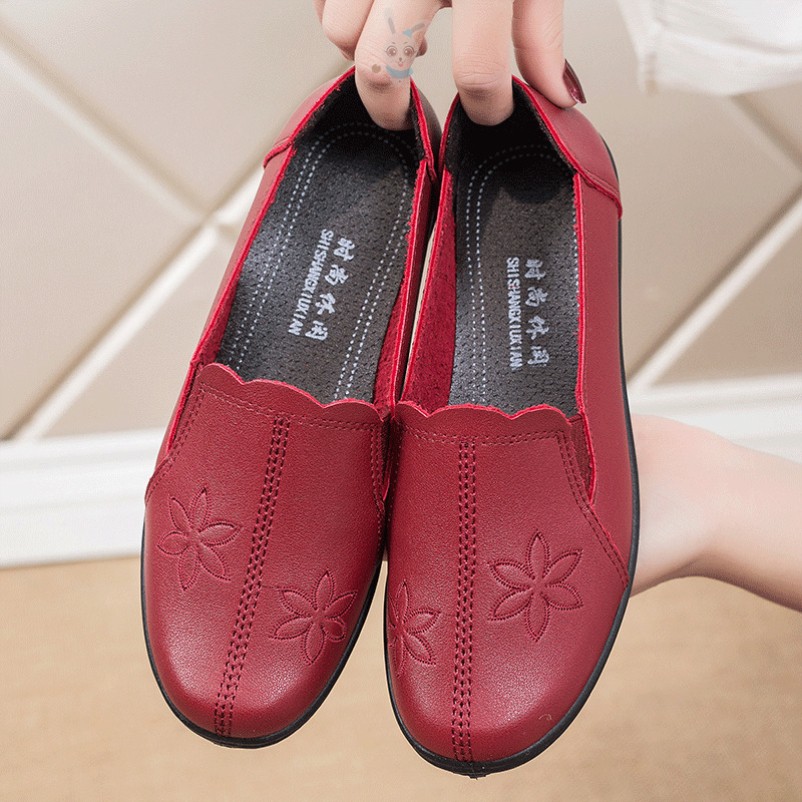 Giày Lười Đế Mềm Chống Trượt Thoải Mái Cho Nữ Trung Niên | BigBuy360 - bigbuy360.vn