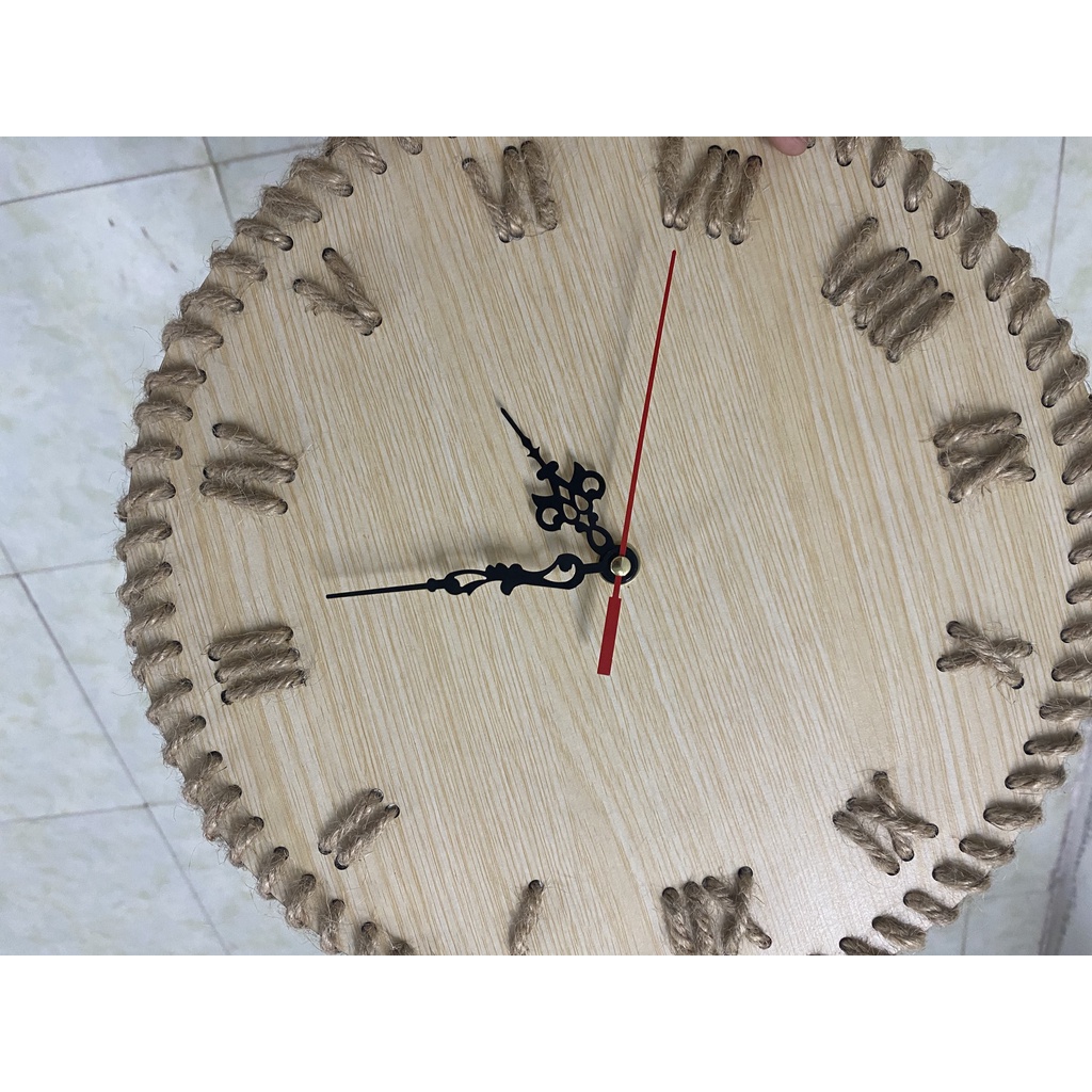 ĐỒNG HỒ GỖ TREO TƯỜNG VIỀN BẰNG DÂY THỪNG QUẤN QUANH PHONG CÁCH