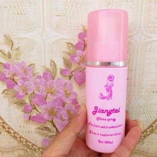 xịt dưỡng tóc giả của khách mua kèm tóc