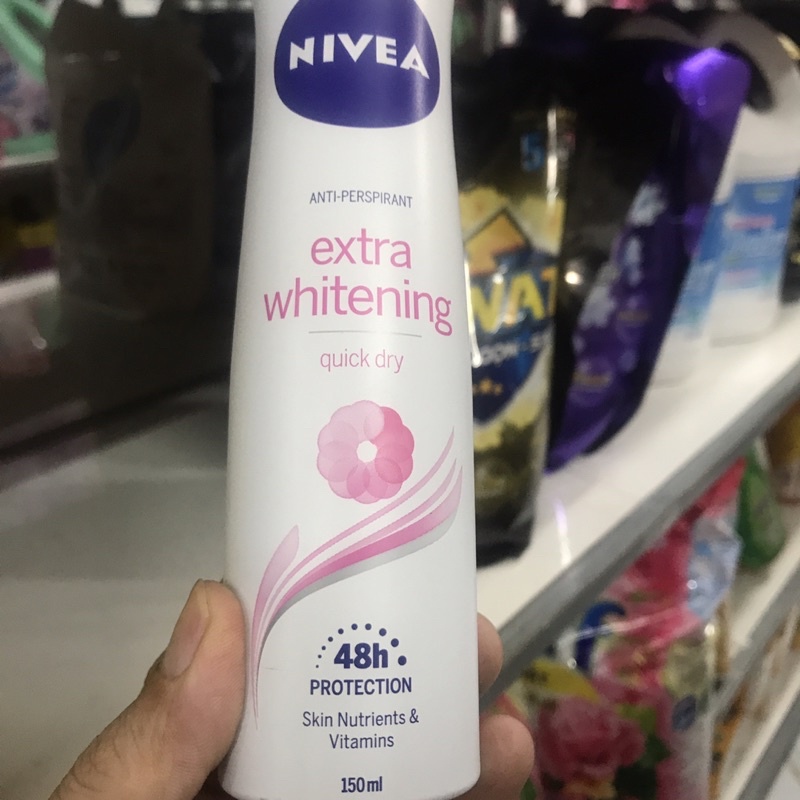 Xịt Khử Mùi Nivea Trắng Da Làm Mờ Vết Thâm 150ml