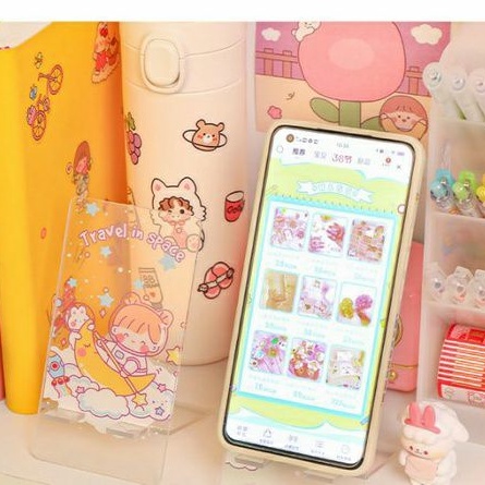 Kệ Để Điện Thoại Trong Suốt Hoạt Hình Cute/ Kệ Gác Sách