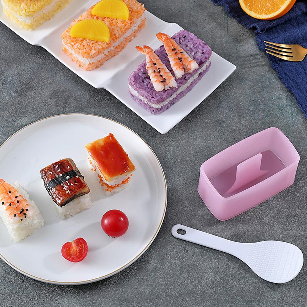 Khuôn Làm Sushi Chống Dính Kèm Muỗng Tiện Dụng