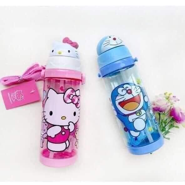 Bình uống nước ống hút nhựa 450ml họa tiết Hello Kitty Doraemon Chuột Mickey Hoàng tử ếch