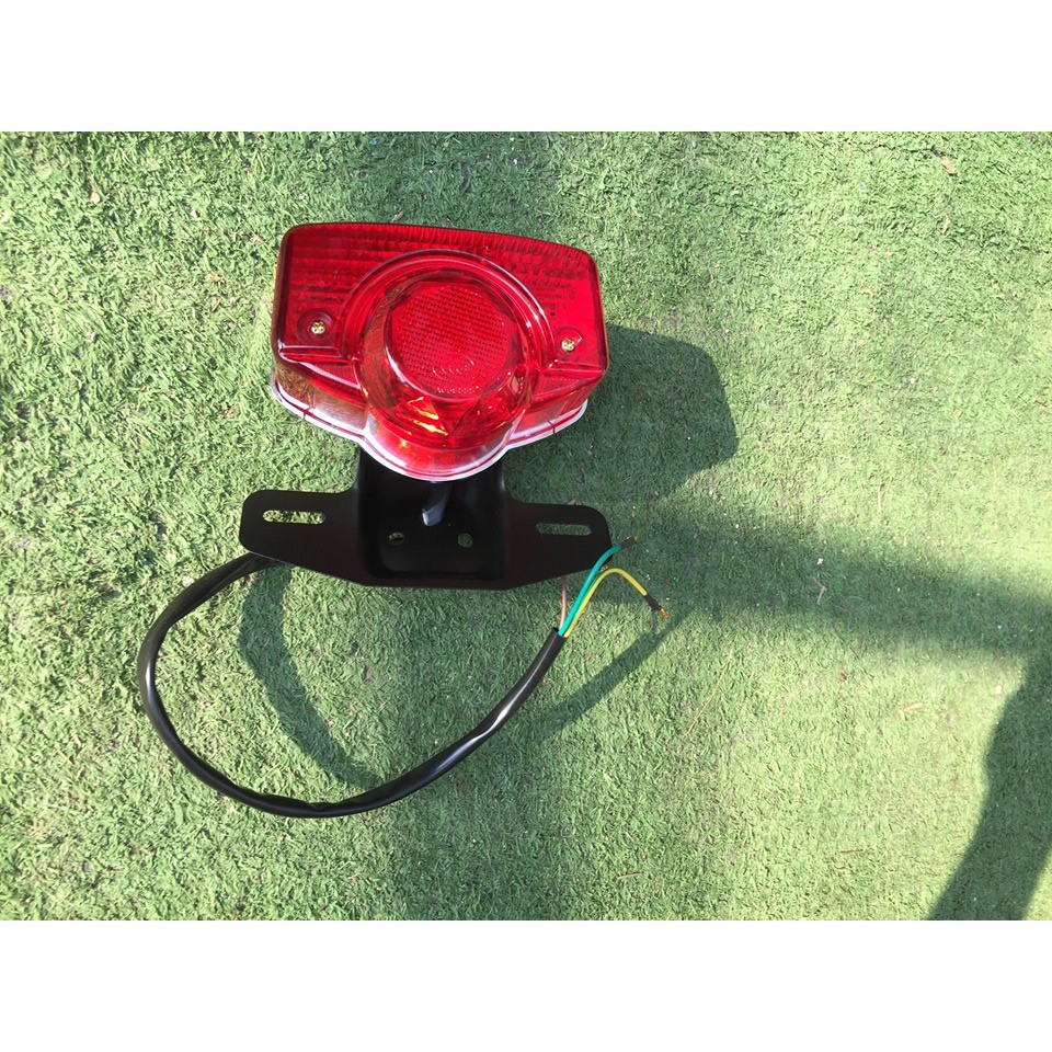 Trọn bộ: đế chụp và cóc bắt bản số xe 67-Cd-81-86 70cc-đế nhựa xi ,chụp có mắt mèo 2 bên