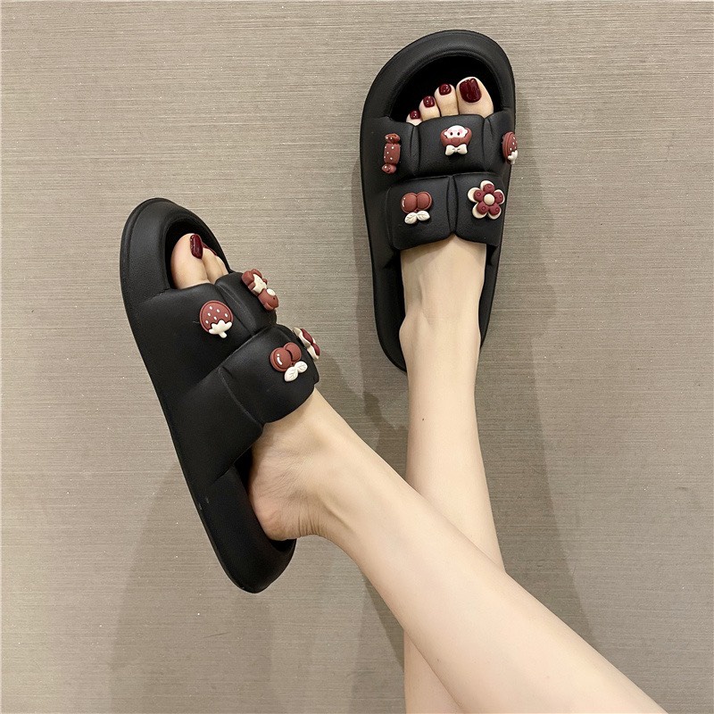 Dép Bánh Mì Quai Ngang Chao Hoa Gấu