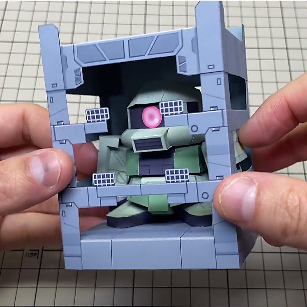 Mô hình giấy Robot SD MS-06F Zaku II + kit mô hình hộp trang trí