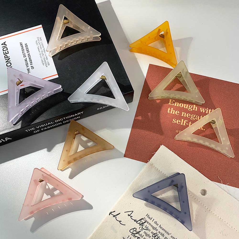 Kẹp Tóc Càng Cua Hình Tam Giác Màu Sắc Ngọt Ngào WMES15H