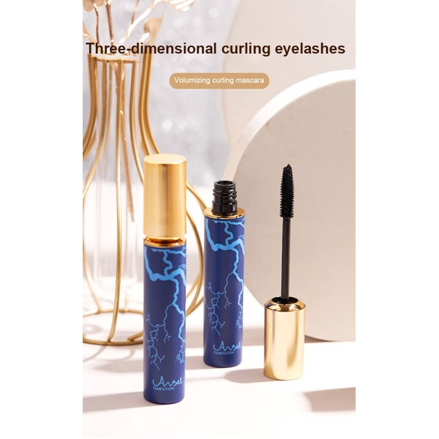 Mascara làm cong và dày mi chống thấm nước và mồ hôi không dễ lem
 | BigBuy360 - bigbuy360.vn