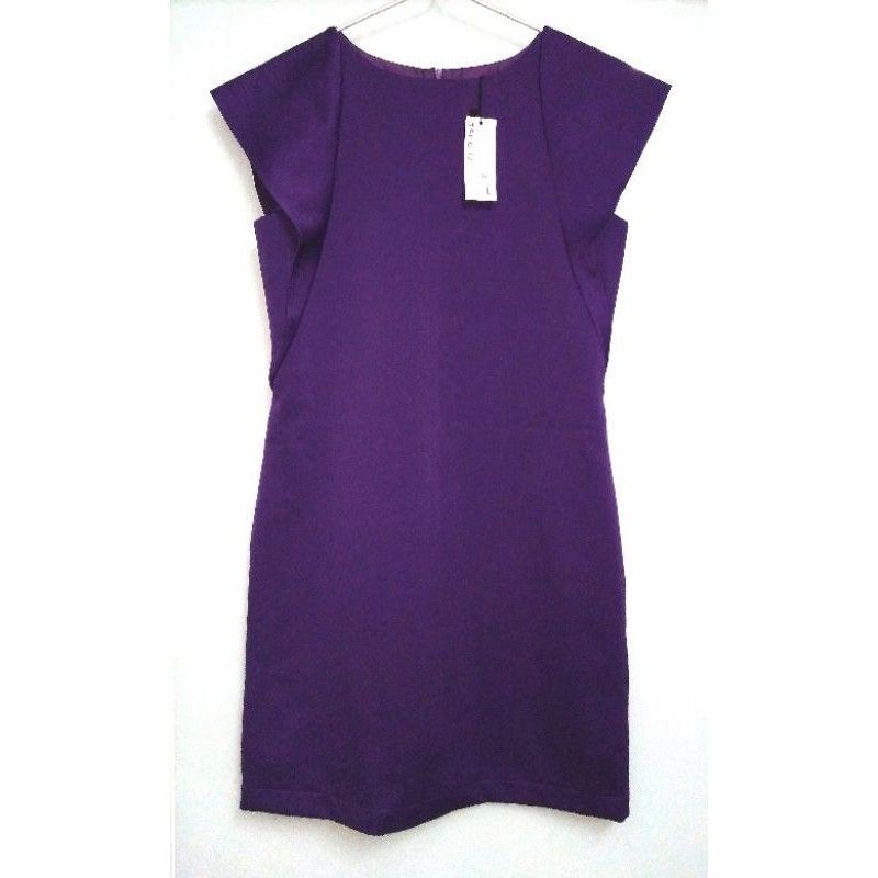 Váy chính hãng thanh lý