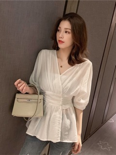 Áo thắt eo dài cổ V sang chảnh 2019