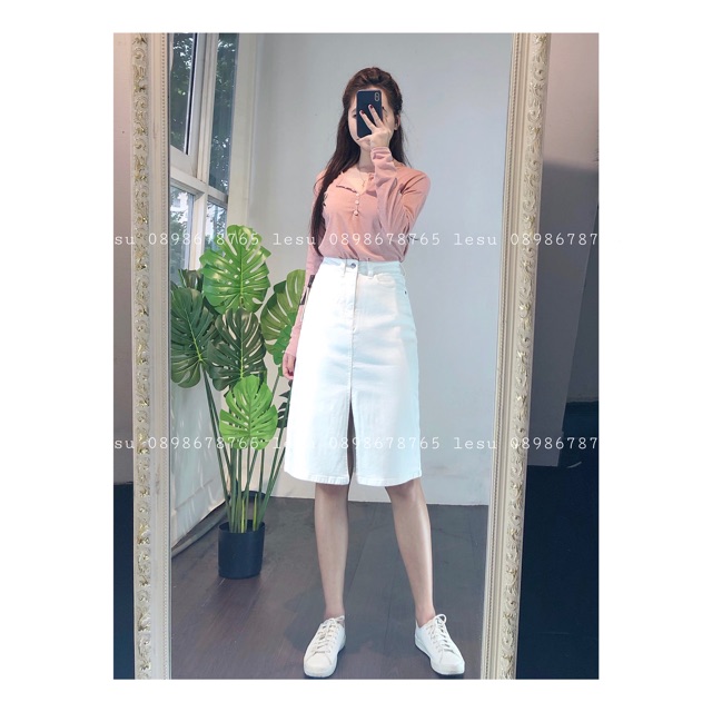 ẢNH THẬT Chân váy jeans midi trơn xẻ giữa lưng cao | BigBuy360 - bigbuy360.vn