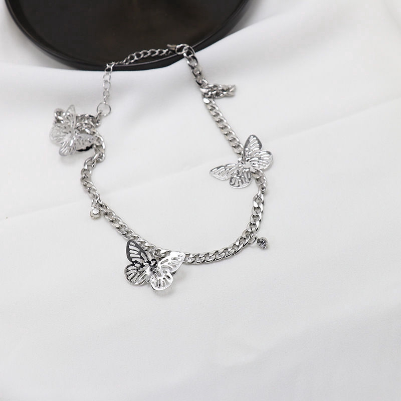 Vòng cổ choker hình bướm phong cách cá tính