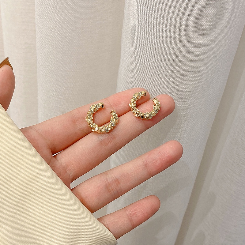 Set 2 Khuyên Vành Tai Hình Bánh Răng Nhỏ Cho Nữ