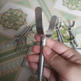 Vít chữ u để chặn cầu thang.