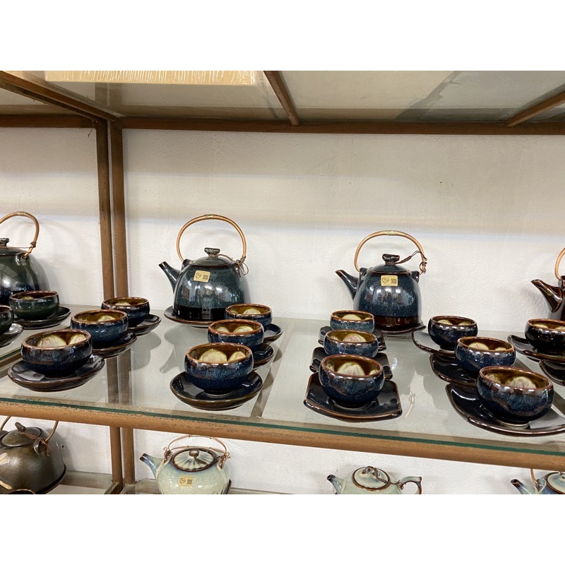 Bộ ấm chén HOA NỞ TRONG CHÉN nghệ nhân TÔ THANH SƠN Bát Tràng - Bộ ấm chén đẹp