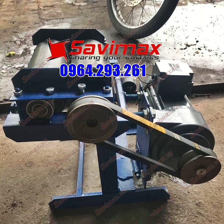 Máy thái bì heo (da lợn) làm nem chua, nem nắm, nem thính chạy motor điện