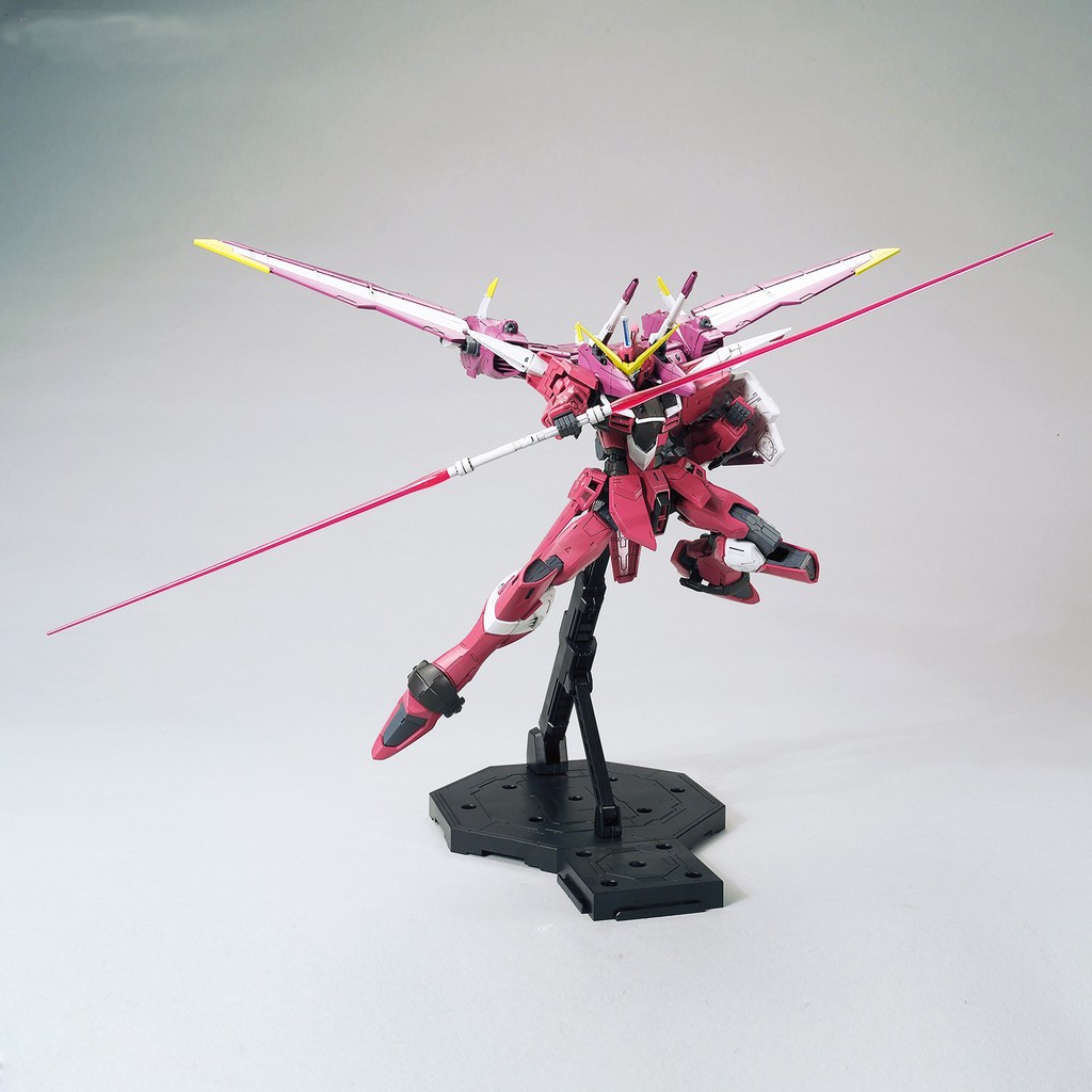 Mô hình lắp ráp Gundam Bandai MG Justice Gundam