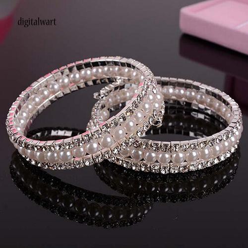 Vòng chuỗi đeo tay thiết kế hạt ngọc trai nhân tạo sang trọng quý phái dành cho nữ | BigBuy360 - bigbuy360.vn