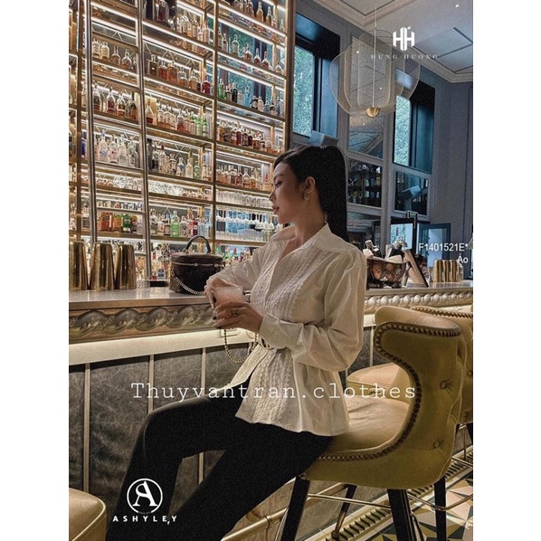 Áo sơ mi trắng phối ren