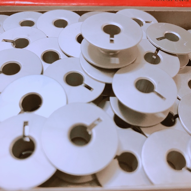 Suốt nhôm 8mm có rảnh Công Nghiệp: 1 bịch- 10 nút