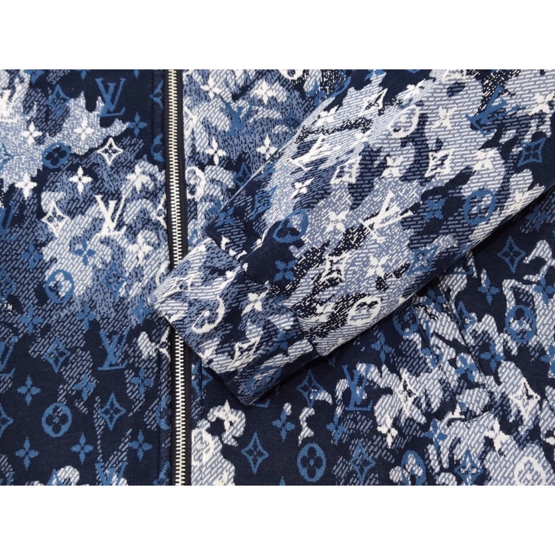 Áo khoác thời trang có mũ, khóa zip kim loại tinh tế thương hiệu LV Louis Vuitton