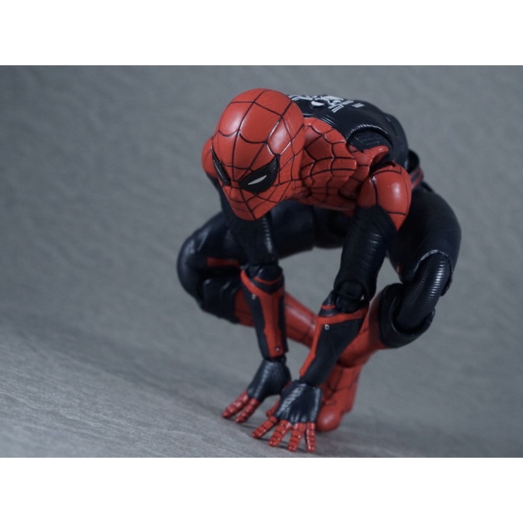 Mô Hình Spider Man Far From Home shf có khớp