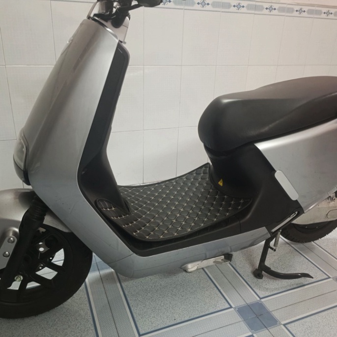 Thảm để chân xe điện Yadea G5 - T0245