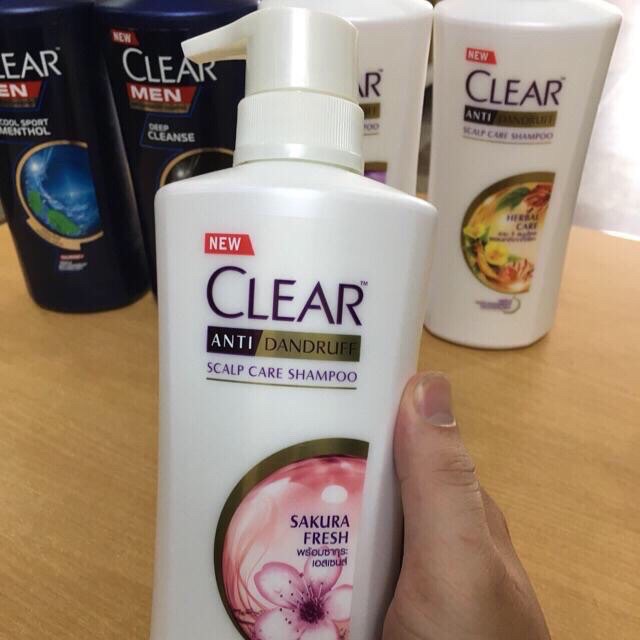 Dầu gội Clear Bạc Hà, Men, Thảo dược, Hoa anh đào, oải hương tím, than hoạt tính 480g