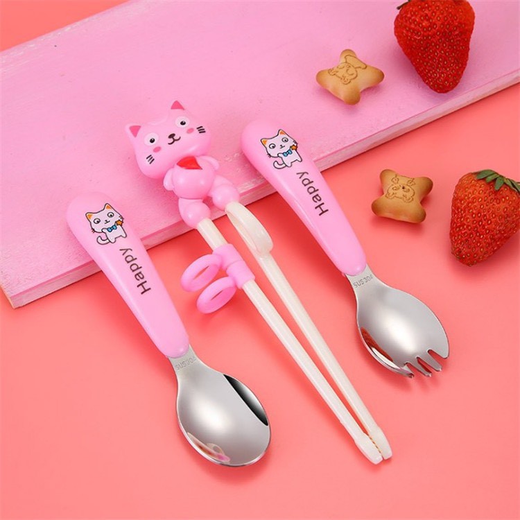 SET 3 SẢN PHẨM ĐŨA, THÌA, NĨA TẬP GẮP CHO BÉ TRAI BÉ GÁI HÌNH HỌA TIẾT MÈO XANH HỒNG DỄ THƯƠNG