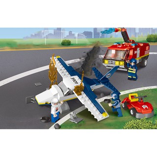 Lắp ráp xếp hình Lego City 3909 : Xe cứu hỏa máy bay chở hành khách 373 mảnh