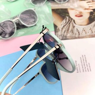 Kính mát Forever21 (hồng)
