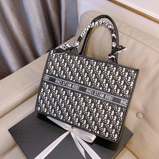 Túi Xách Công Sở Kèm Khăn Size 35