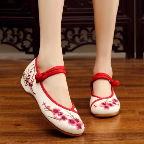 Giày Vải Thêu hoa đào cổ trang 3cm