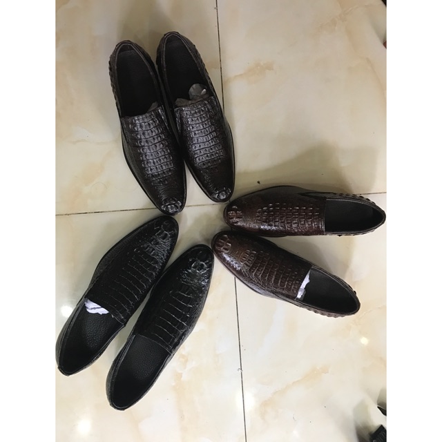 Giày da cá sấu thật