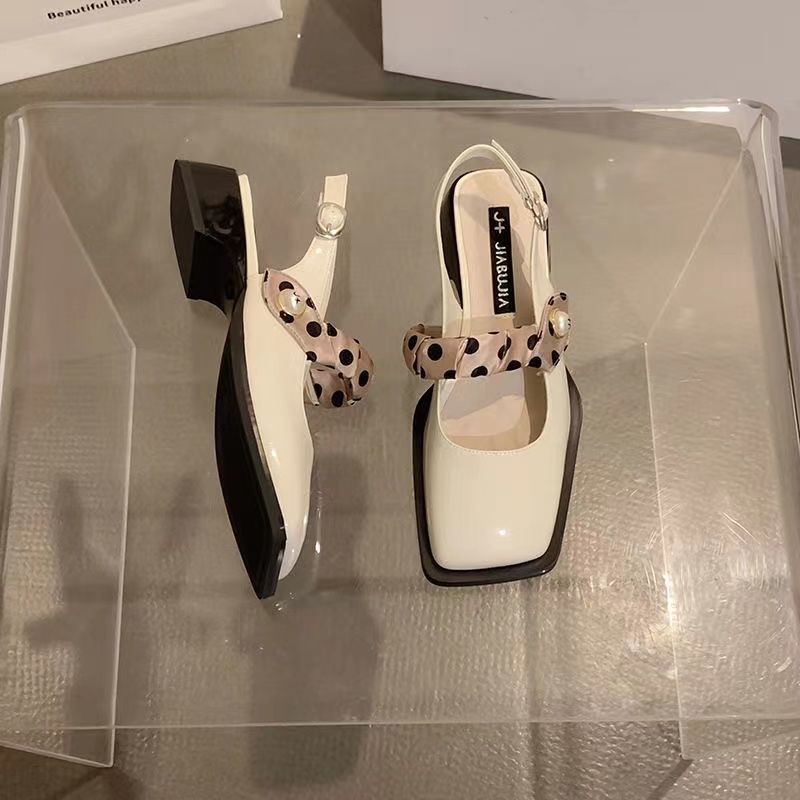 Xăng đan Mũi Vuông Thời Trang Cho Nữ