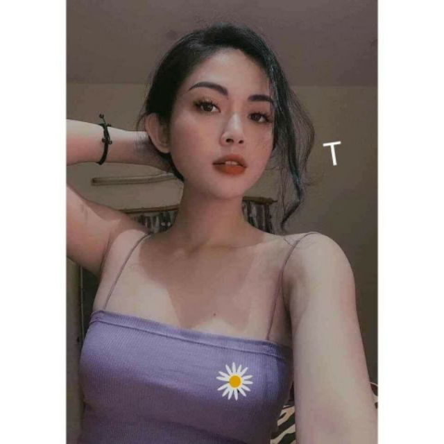 Áo 2 dây thêu hoa cúc một bên siêu đẹp lại rẻ