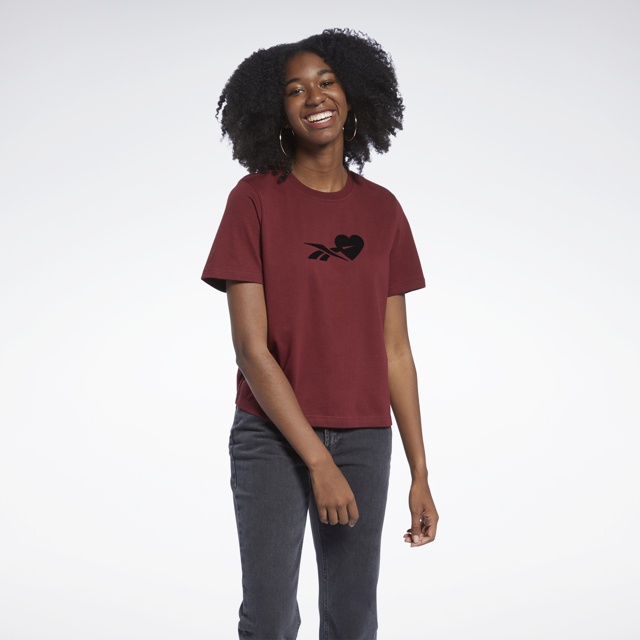 Áo Thun Thể Thao Nữ Reebok Cl Valentines Day Tee GN4657