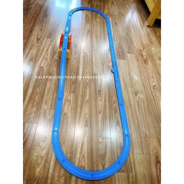 Ray khổng lồ tàu đi qua cầu Takara Tomy cho bé