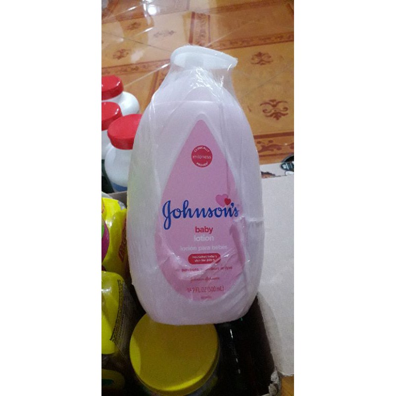 Sữa dưỡng thể thay cho phấn thơm dùng cho trẻ sơ sinh Johnson Baby Lotion 500ml