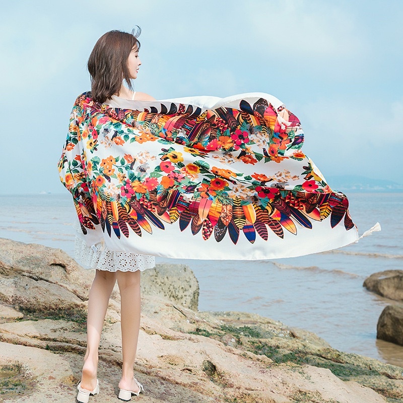 Khăn choàng cổ du lịch in hoa văn lông vũ và hoa size 90x180cm