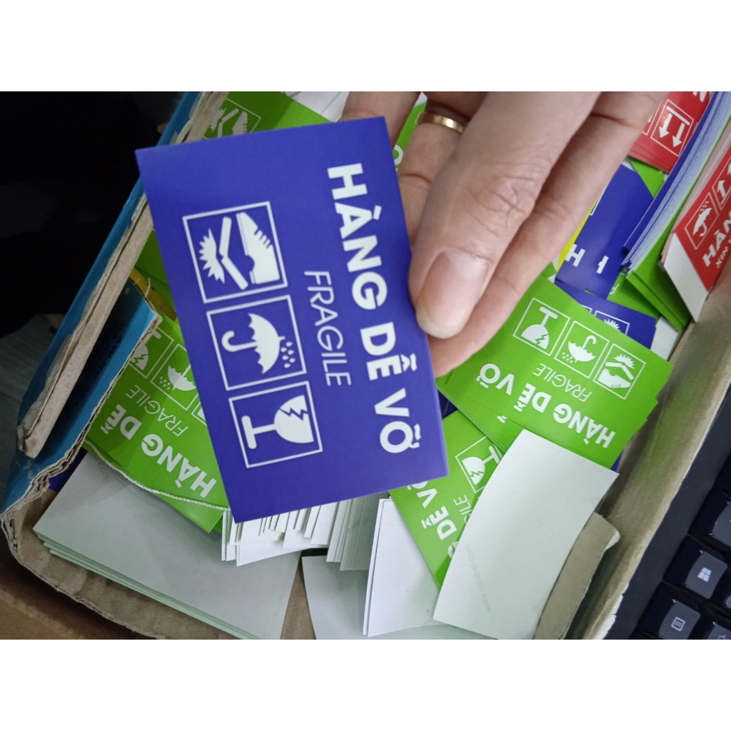 Decan - Tem Dán Hàng Dễ Vỡ, Xin Nhẹ Tay