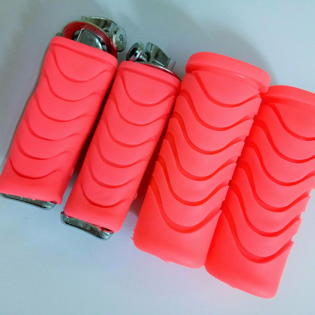Bộ gác chân trước và sau màu hồng kiểu wave S gắn các loại xe máy