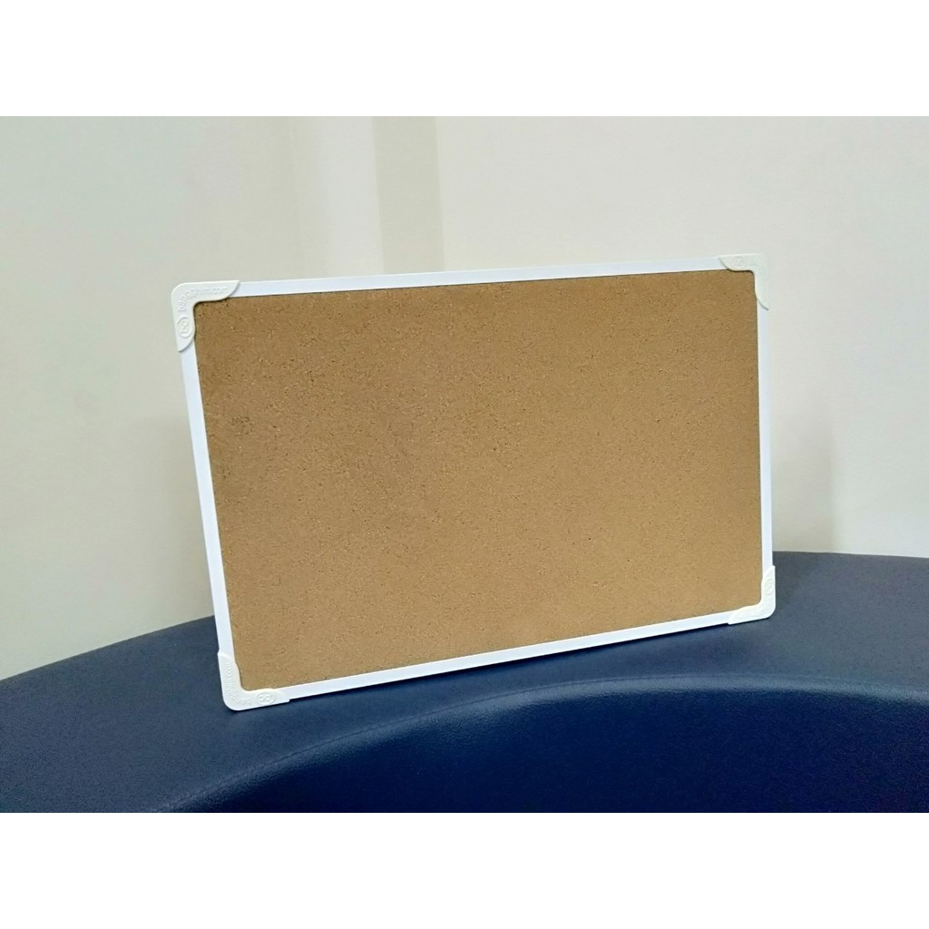 Bảng ghim gỗ bần, dành cho cá nhân, thiết kế hiện đại, bộ góc nhựa chuyên dụng an toàn, khung nhôm trắng KT 30x45cm